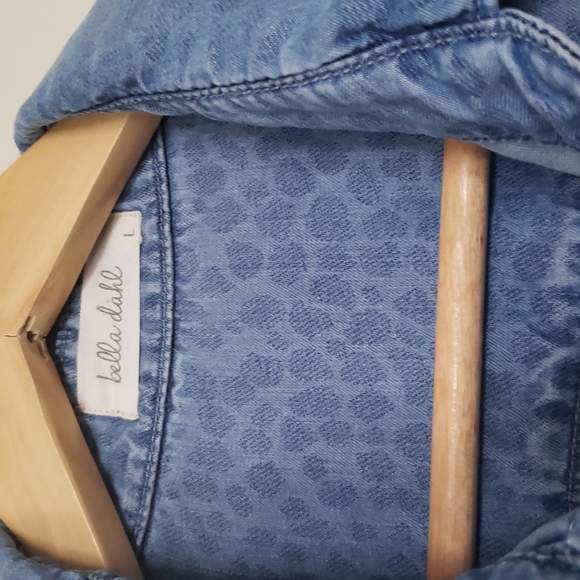 Bella Dahl Button Down 3/4 sleeve shirt - Picture 5 of 7